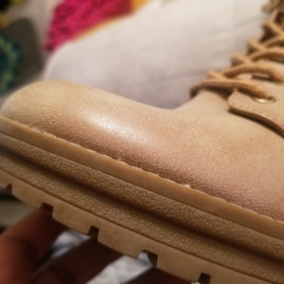 Guess Tan Lace Up Zip Up Light Brown Boots - Picture 9 of 16